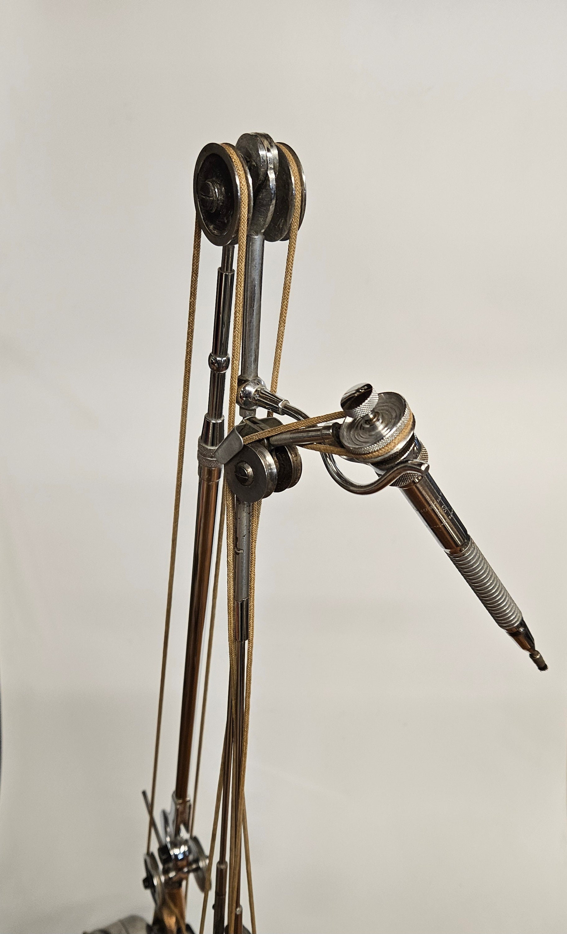 1920 年代の歯科用ドリル...初期の電動ベルト駆動...E.E. スミス 