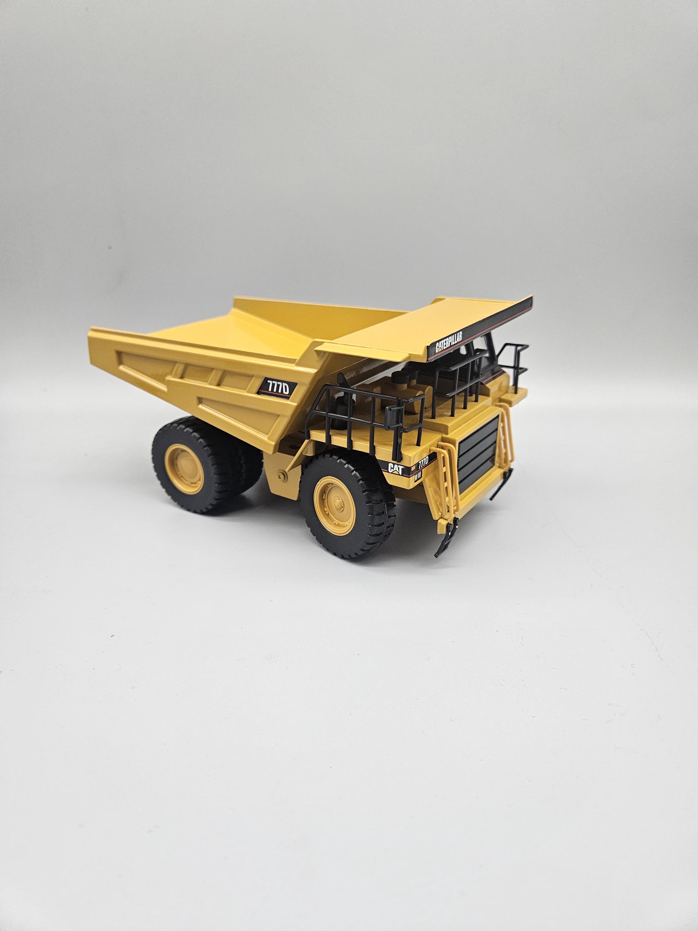 キャタピラー777D CAT 777D Rock TruckNorscot 1:50 Caterpillar Diecast Off