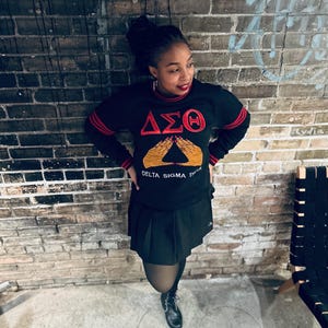 Delta Sigma Theta Mids Up Sweatshirt