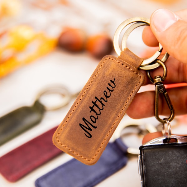 Personalized Leather Keychain. Custom Leather Keychain. Wedding Gift, Monogrammed Leather Key fob. Handmade in USA