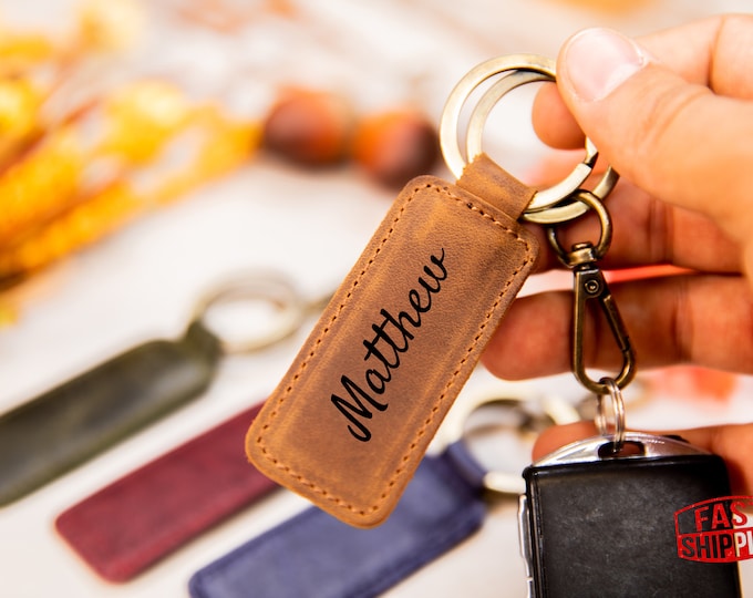 Personalized Leather Keychain. Custom Leather Keychain. Wedding Gift, Monogrammed Leather Key fob. Handmade in USA
