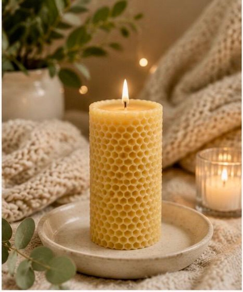 ClachaigCandles Honeycomb Beeswax Candle - Thumbnail 2