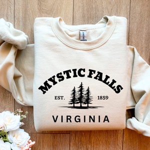 Mystic Falls Sweatshirt, Herbst Sweatshirt, Vampire Diares, Virginia Rundhalsausschnitt, Mystic Falls Shirt, trendiges Sweatshirt, Muttertagsgeschenk Bild 1