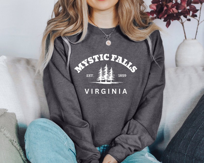 Mystic Falls Sweatshirt, Herbst Sweatshirt, Vampire Diares, Virginia Rundhalsausschnitt, Mystic Falls Shirt, trendiges Sweatshirt, Muttertagsgeschenk Bild 6