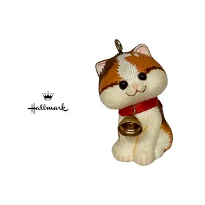 Hallmark &quot;Christmas Kitten&quot; Keepsake Ornament, Little Trimmers Collection, Kitten Ornament, (QX4543), Vintage - (1982)