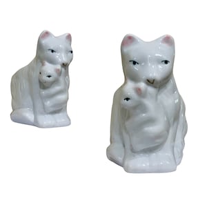 子猫を抱く母猫のプランター置物、屋内プランター、手描き、艶出しセラミック、ヴィンテージ - (1950 年代)