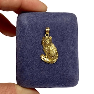 Vintage 14K Cat Pendant Charm, (14K Gold) Long Haired Sitting Cat Pendant, 14K Textured Cat Charm, Diamond Cut, Vintage - (1970&#39;s)
