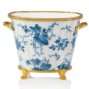 Cachepot de porcelana azul e branca com alças e pés dourados – Vaso decorativo