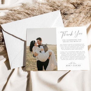 Modèle de carte de remerciement pour mariage horizontal, photo minimaliste moderne de remerciement, image simple et élégante, merci d'avoir participé