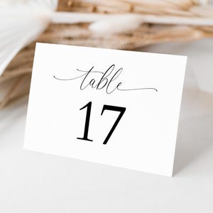 Modèle imprimable de carte de tente de numéro de table, numéros de table pliés de réception de mariage élégant, signalisation de bricolage modifiable simple, minimaliste et moderne