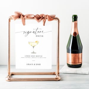 Modèle de signe de menu aquarelle de boisson signature, menu minimal de bar à cocktails avec photo, réception de mariage élégante ou signalisation de fête de fiançailles