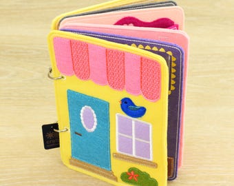 Girl Dollhouse – Soft Activity Book – Ring Bound Felt Quiet Book – 7 Scenes – 11 Accessories