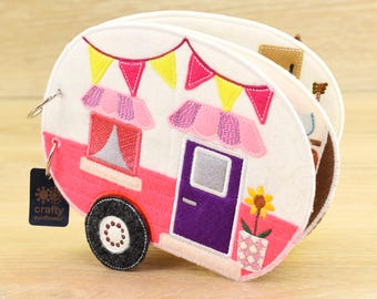 Camper Dollhouse – Interactive Quiet Book – Handmade Soft Play Travel Toy – 6 Removable Felt Characters