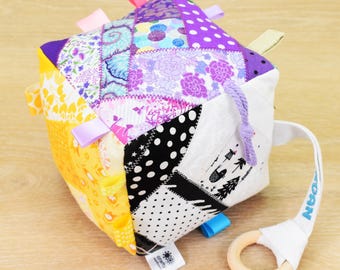 Patchwork Baby Block – Sensory Cube with Ribbons & Teether – Soft Activity Fabric Toy – Handmade, Unique, with Personalization