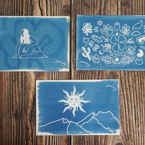 Cartes postales cyan cousues main, motifs rétro ou abstraits bleu et blanc, seules ou en lot de 3 au format 10 x 15 cm