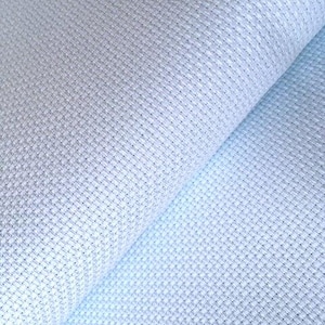 Tessuto per punto croce Aida azzurro chiaro Zweigart 18ct - varie opzioni di dimensioni