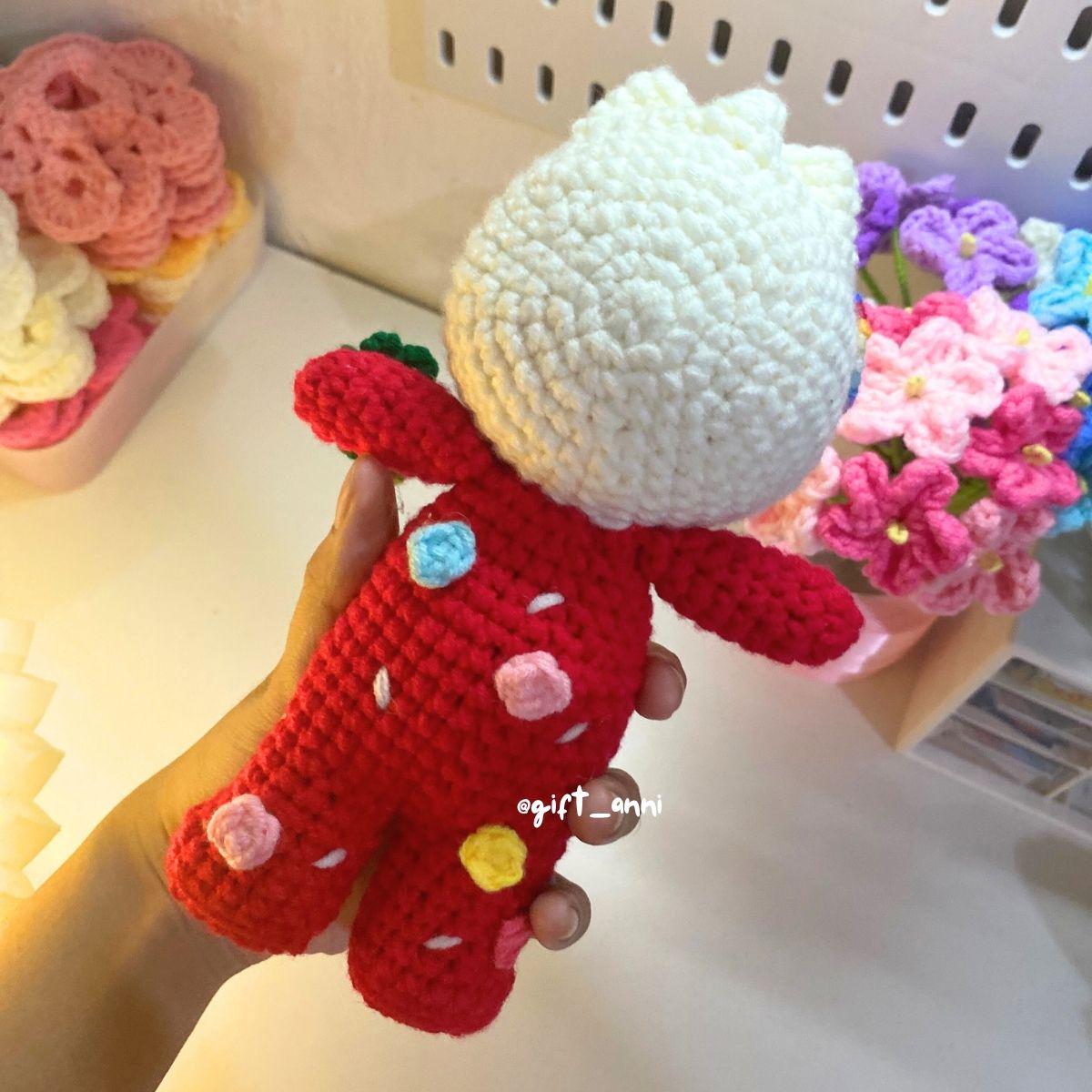 GMMTV Mascot Avocean Paody Ceri Keychain: Handmade GMM Crochet