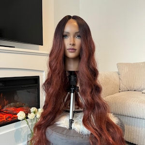 オンブルオーバーンレッドロングウェーブ合成レースフロントウィッグ耐熱リアルヘアラインウィッグ女性用