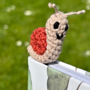 Crochet Cyril Snail Bookmark