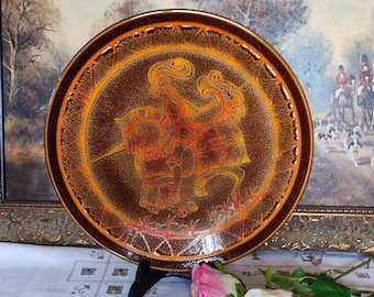 Plato decorativo de cerámica Poole Pottery, diseñado por Diana Davis, forma egea, 5 pulgadas (35 cm).