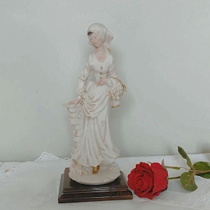 A Belcari Sculpture - Etsy UK