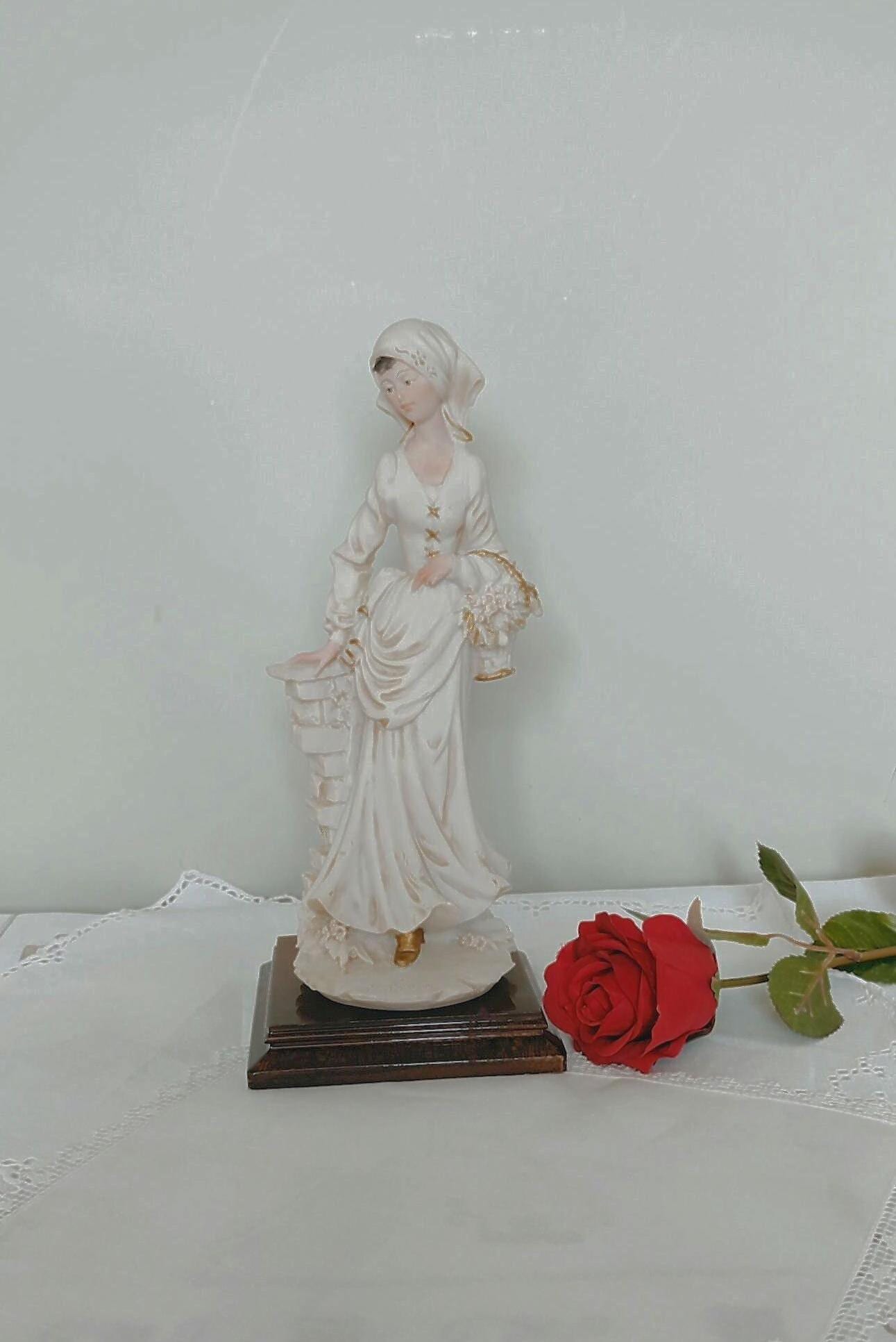 A Belcari Sculpture - Etsy UK