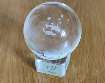 Bola de cristal 'Dentro del océano' - Artículos coleccionables de cristal transparente de 2 pulgadas