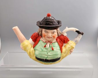 Tetera Toby "Peg Leg" o "Legs Akimbo". Staffordshire del siglo XIX.