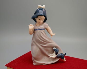 Nao by Lladro Figurine, Girl Yawning in Her Long Nightdress