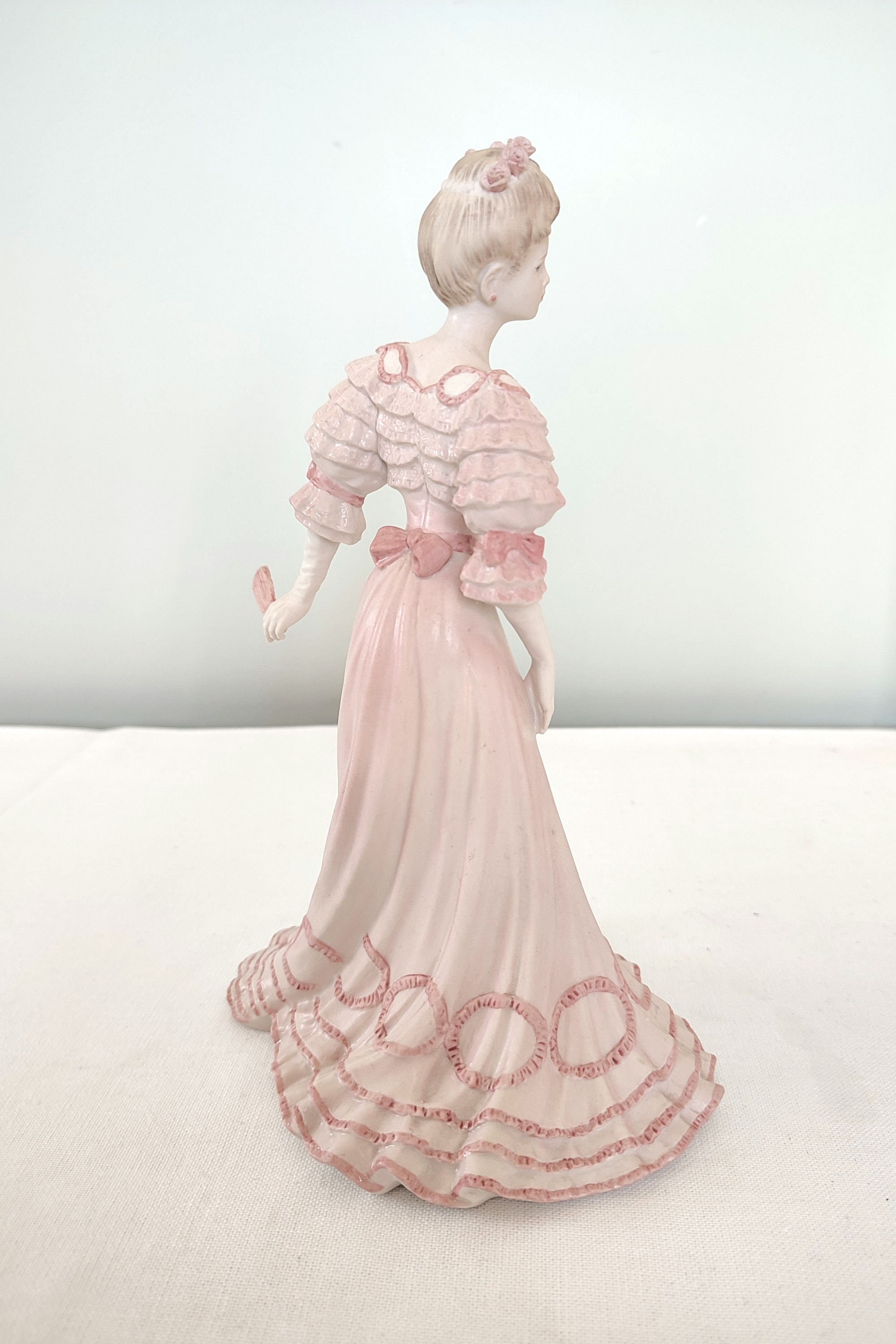 Coalport コールポート フィギュリン Age of Elegance Coalport figurine Age of Elegance collection / Society