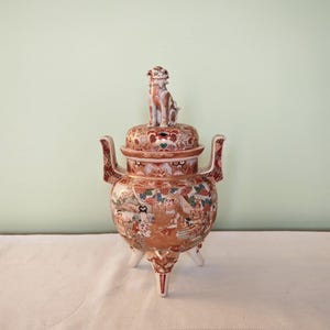 Dog of Foo Satsuma Koro and Cover 19th Century Japanese Earthenware. Signed.