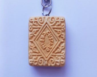 Realistic handmade Custard Cream biscuit - Polymer Clay Keyring / Keychain