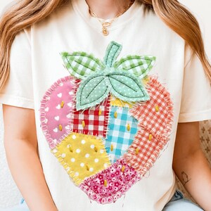 Patchwork Strawberry PNG Vintage Quilt Strawberry Design Retro Summer Sublimation Design (Digital Download)