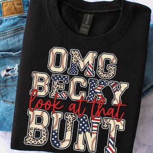 Può includere: Un set di tre tazze in ceramica con finitura opaca e macchiettata. Le tazze sono nei toni del crema, grigio chiaro e grigio scuro. Ogni tazza ha un design semplice e moderno.