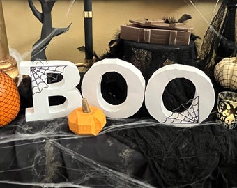 Modelo de modelo de papel Boo Letters Low Poly