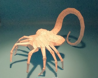 Modello di modello di carta fai da te Low Poly Face Hugger