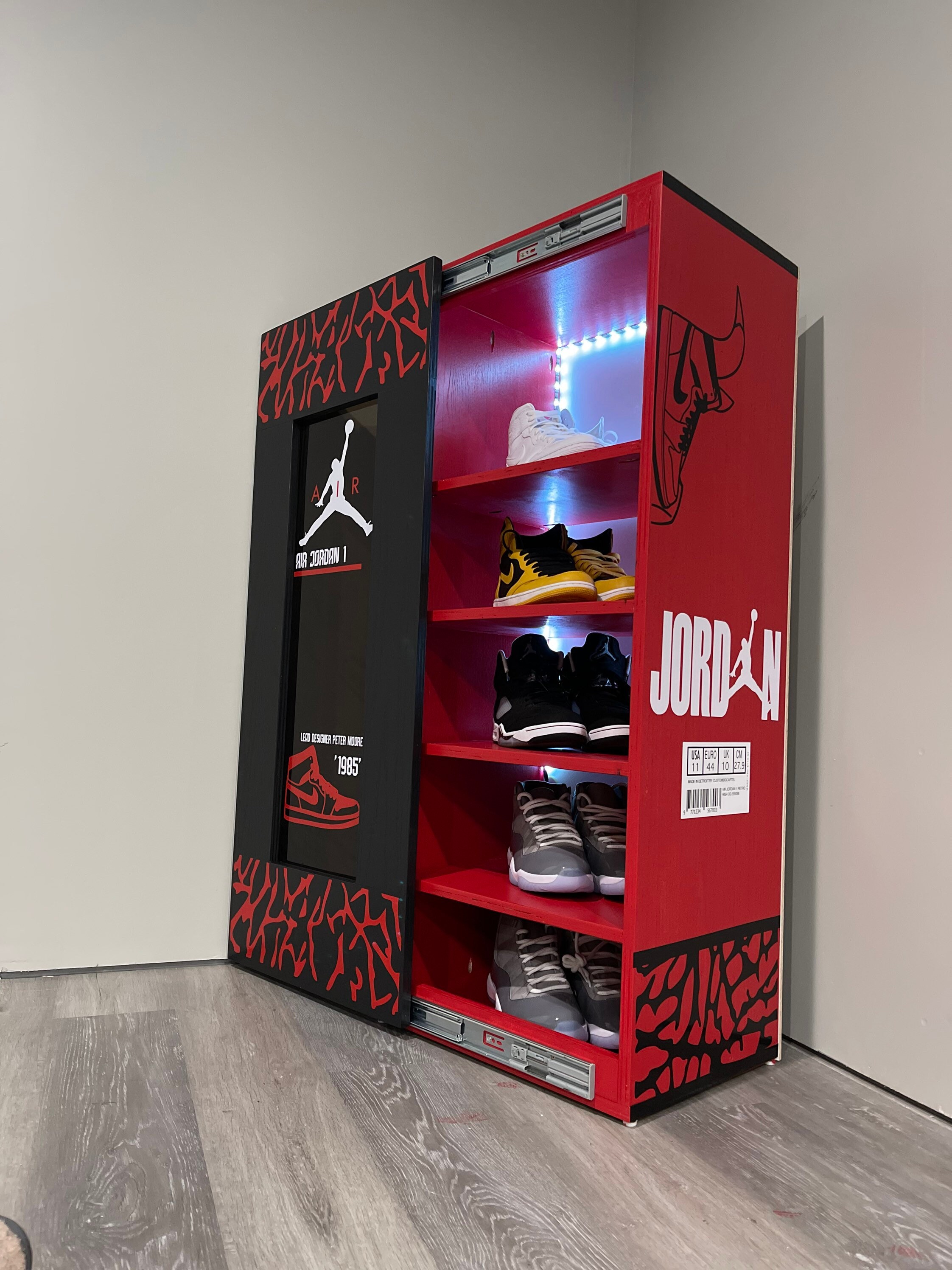 custom jordan shoe case