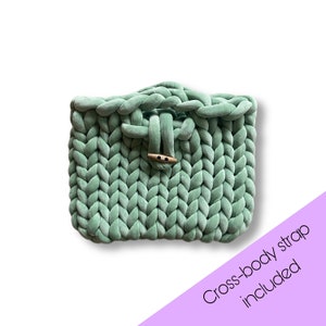 Chunky sac pour ordinateur portable, grosse housse pour ordinateur portable au crochet, MacBook Pro et sac gonflable, housse pour ordinateur portable faite main, grande tablette ou étui pour iPad, sac en tricot Esmerald