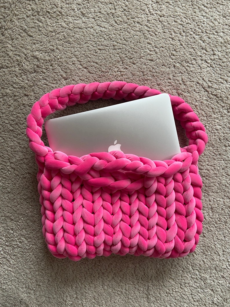 Chunky sac pour ordinateur portable, grosse housse pour ordinateur portable au crochet, MacBook Pro et sac gonflable, housse pour ordinateur portable faite main, grande tablette ou étui pour iPad, sac en tricot image 4