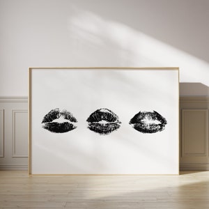 Kiss Lips Wall Art Trendy Poster Lips Print Trendy Digital Prints Preppy Dorm Trendy Art Print Funky Print Fashion Wall Art Make Up Wall Art