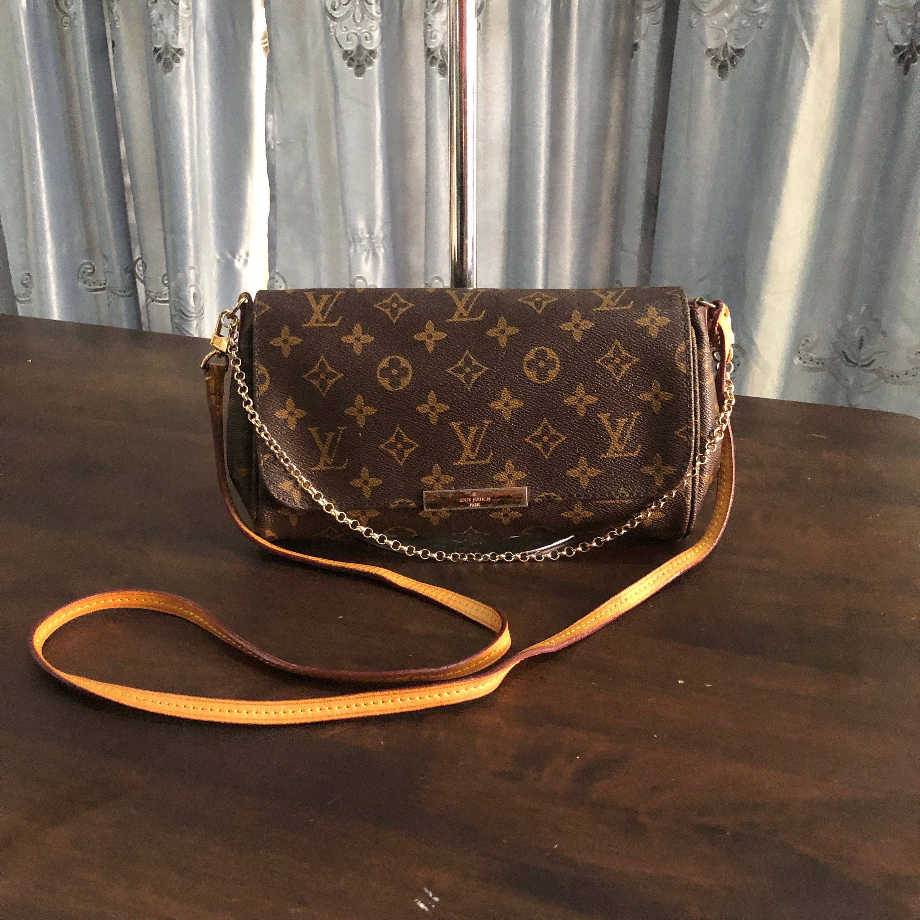 Vintage Louis Vuitton Alma MM handbag, top handle, 1998