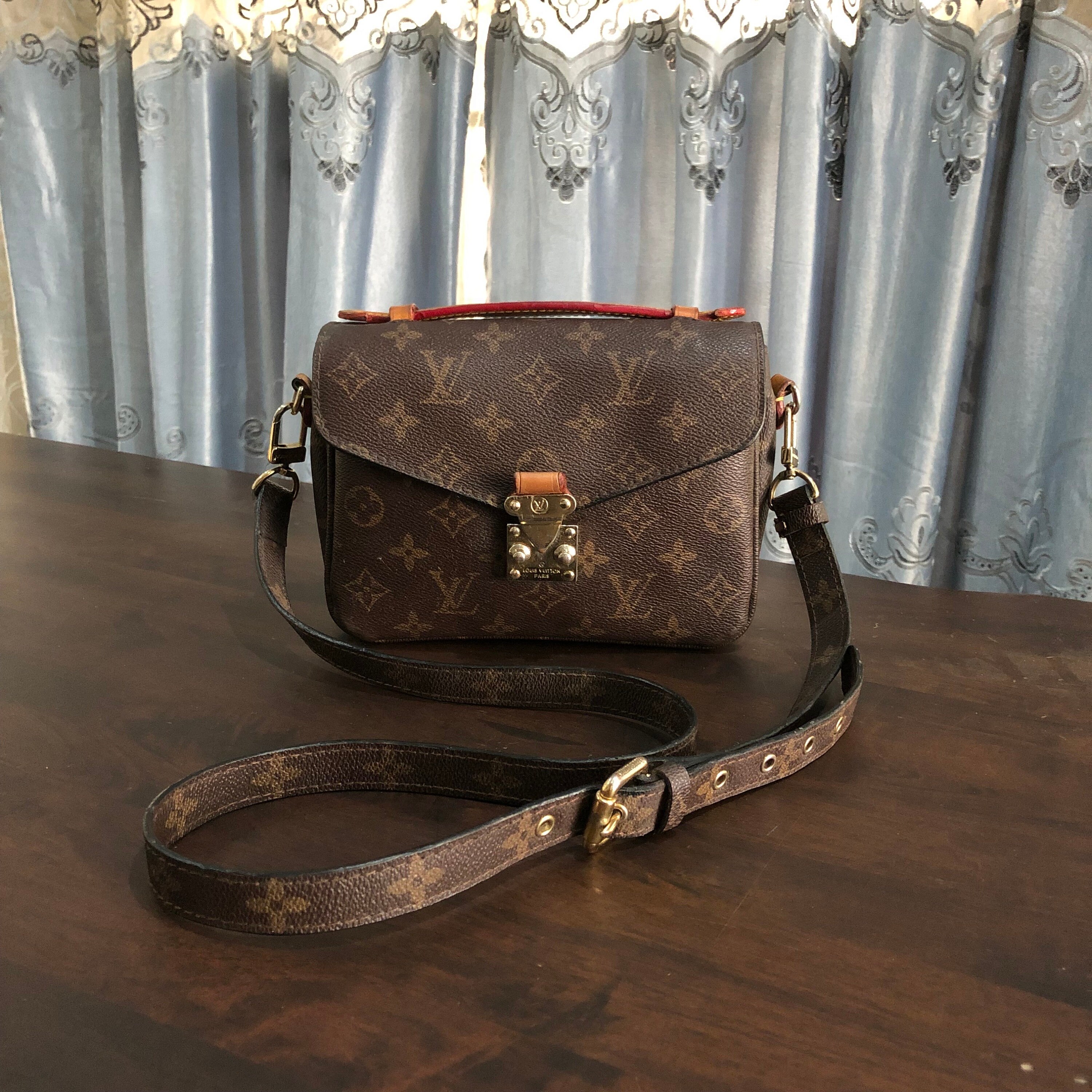 Louis Vuitton Monagram Pochette Metis Bag Handbag 
