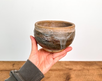 Signed Vintage Japanese Chawan – Hand-Crafted Wabi-Sabi Matcha Tea Bowl: 1960s-80s