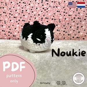 Puede incluir: Patrón PDF para tejer un amigurumi de gato blanco y negro llamado "Noukie". El patrón está hecho a mano por Leonie y tiene un nivel de dificultad fácil.