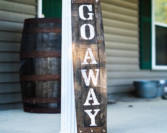 Amish-Made Whisky Barrel Porch Schild, Go Away