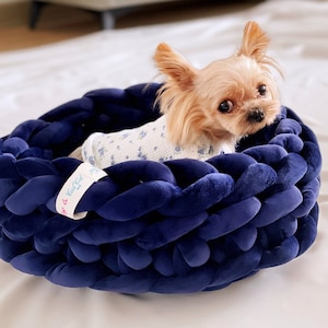 Velvet Chunky Yarn Knit Cat Bed,Soft Cotton Cat cave,Arm knitted Cat bed,Mini Dog Hand Knitted bed,Handmade Birthday gift for dog and cat