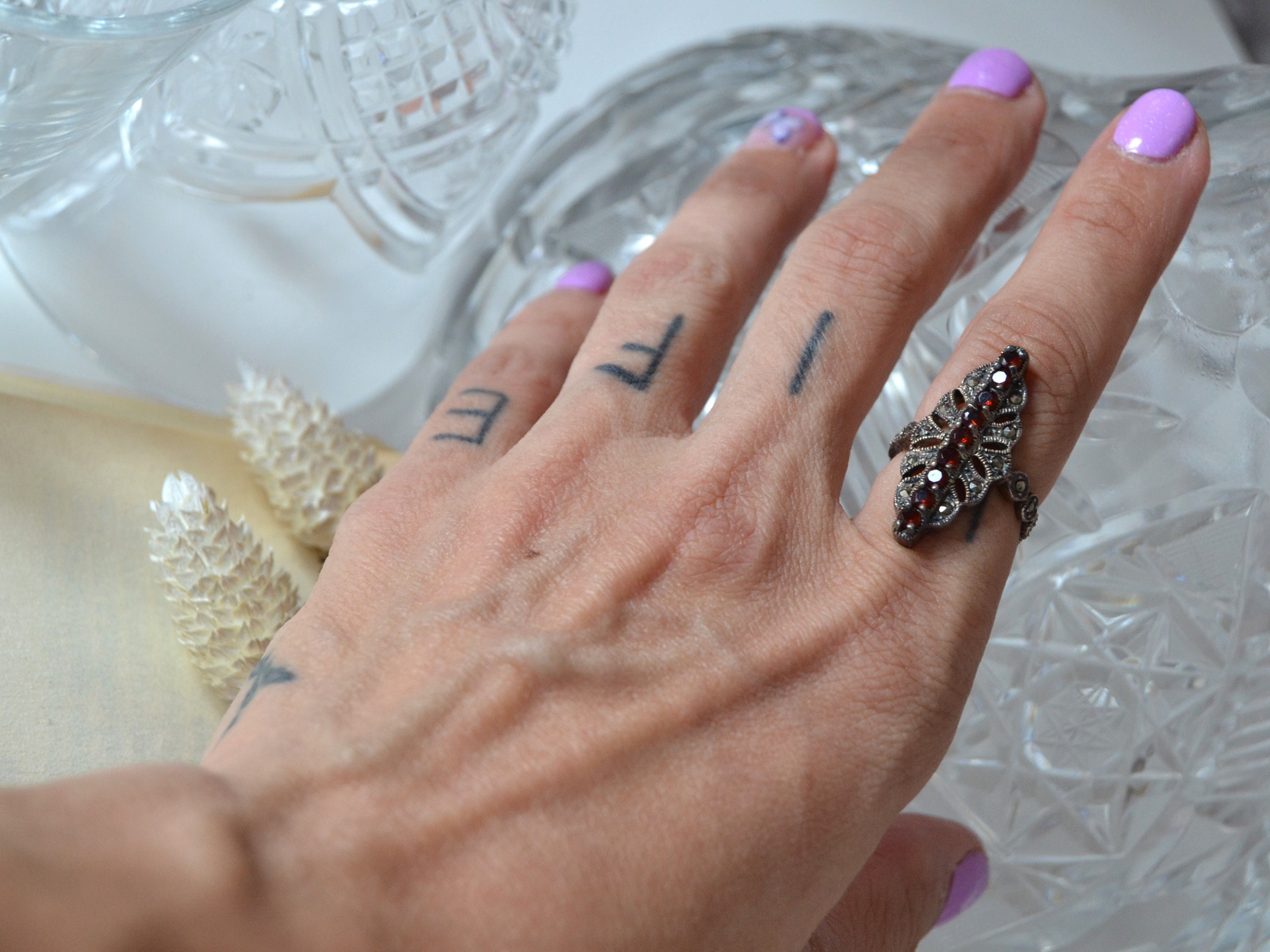 Vintage Sterling Silver Ring Sz.9 set w. 55x Cubic Zirconia