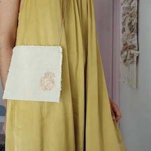 Webtasche | Aura | Weiche Mädchentasche | Handgefertigt mit botanisch gefärbtem Detail | Kettentasche
