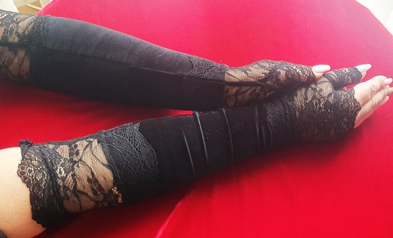 Black velvet fingerless sale gloves