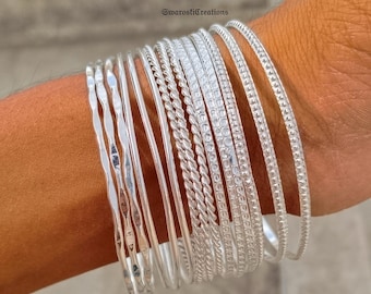 Bracelete robusto em prata de lei: Pulseira boho grossa para usar em conjunto com outras pulseiras.